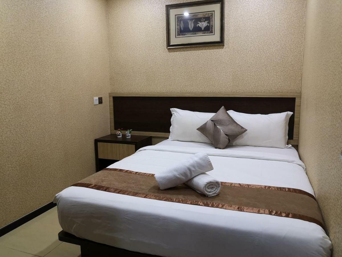 Hotel Grand Palace Ampang Ampang  Exteriör bild