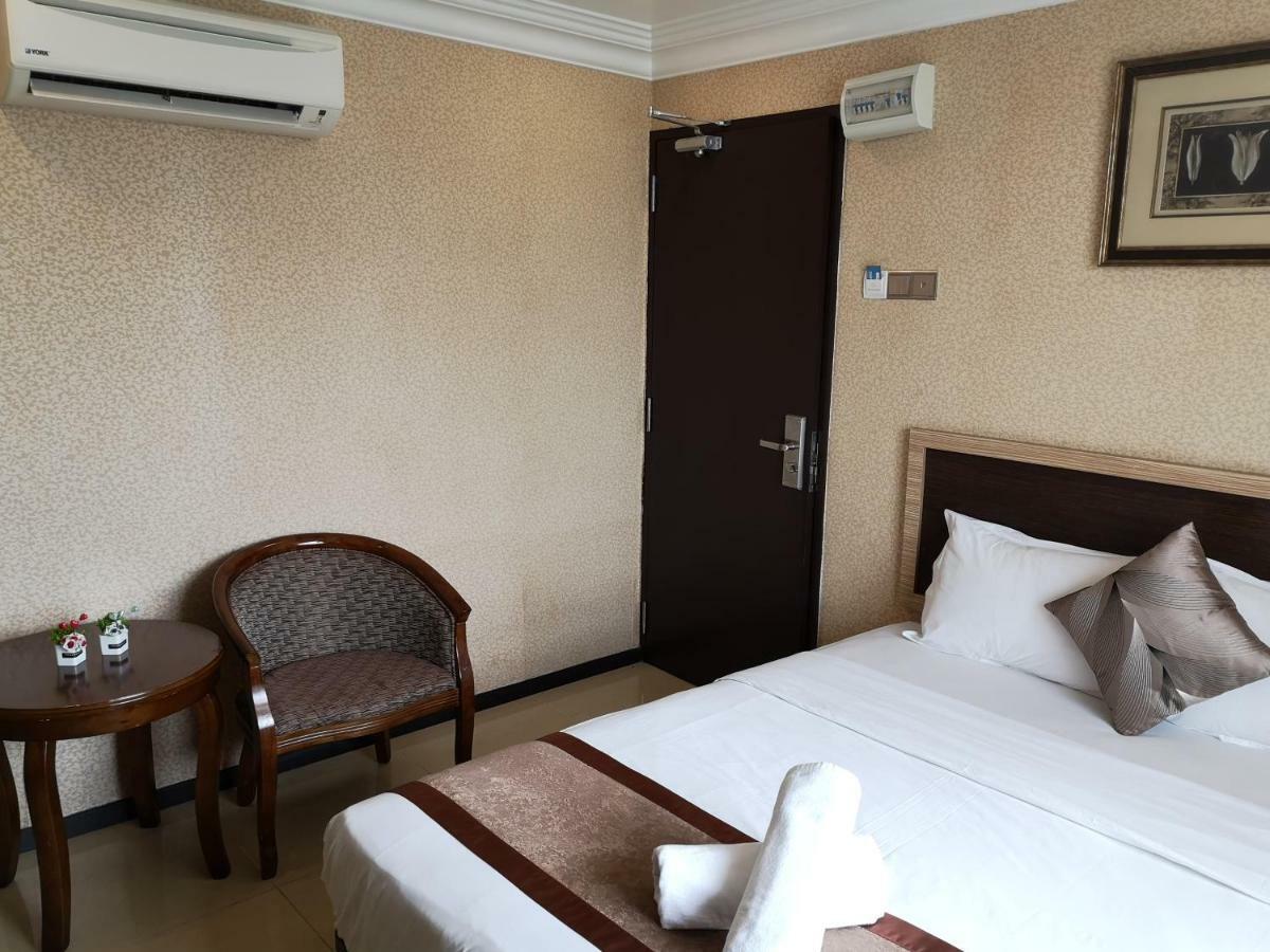 Hotel Grand Palace Ampang Ampang  Exteriör bild